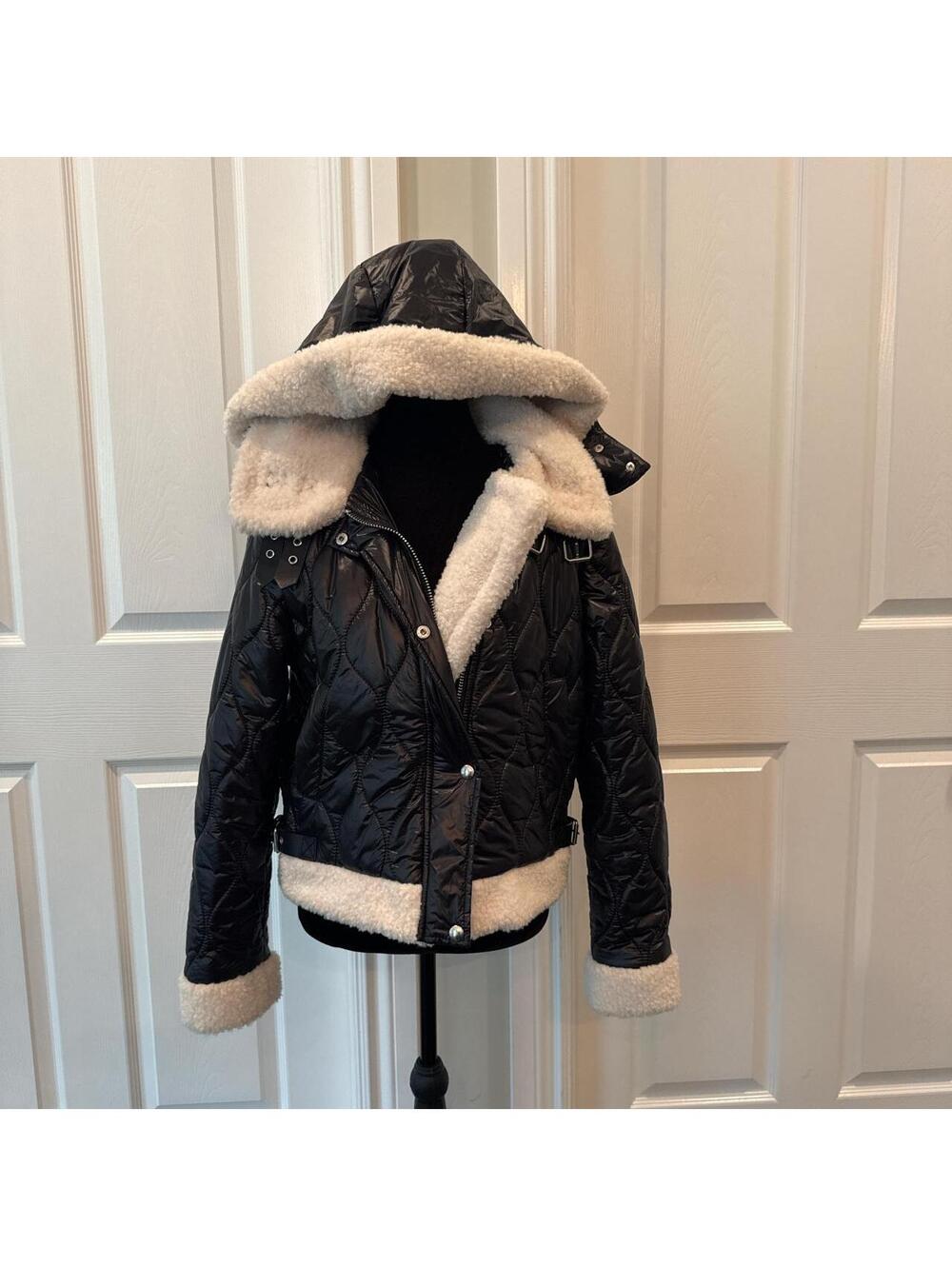 Blank Nyc Women's Black and White Jacket